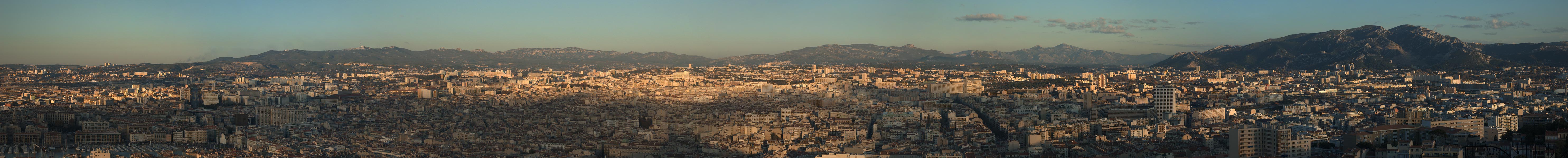 Photo Panoramique de Marseille en Hiver